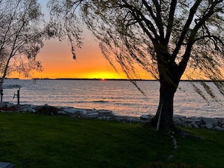 3955 Rileys Point Rd, Sturgeon Bay, WI 54235