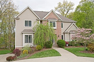 704 Reston Ct, Seven Fields, PA 16046