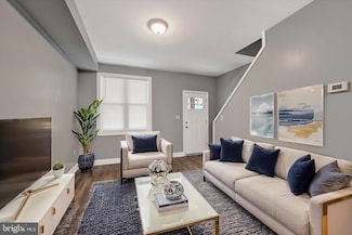 1221 N Curley St, Baltimore, MD 21213