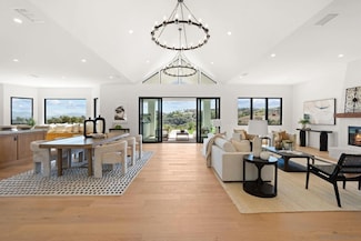 5120 Creek Oak Dr, Fallbrook, CA 92028