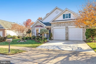 17401 Four Seasons Dr, Dumfries, VA 22025