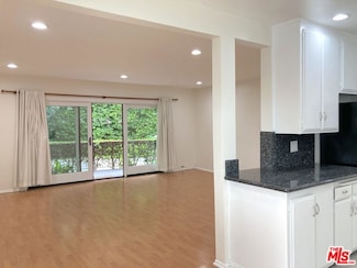 3407 Huxley St Unit 17, Los Angeles, CA 90027