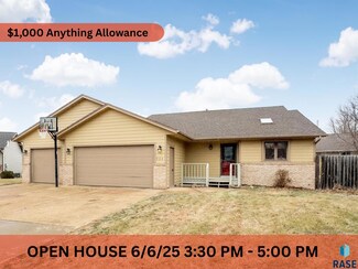 904 S Jay Cir, Sioux Falls, SD 57103
