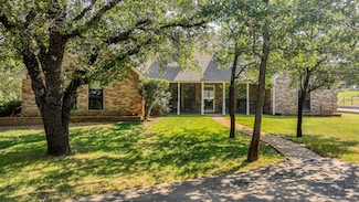 142 Bishop Dr, Weatherford, TX 76088