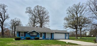 1102 Moore St, Danville, IL 61832