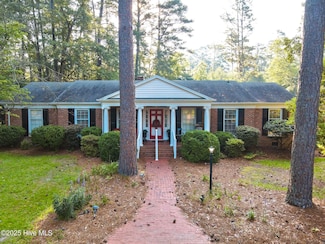 12521 Bag Pipe Ln, Laurinburg, NC 28352