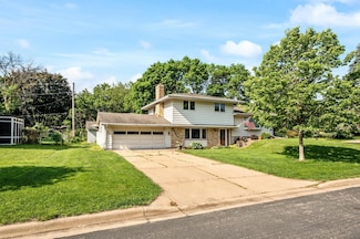 2501 Hayes Dr, Burnsville, MN 55337