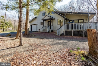 533 Cayuga Dr, Tobyhanna, PA 18466
