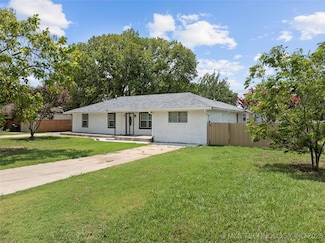 1104 Veterans Ave, Marietta, OK 73448