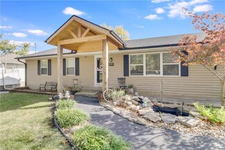 2001 N Lexington St, Harrisonville, MO 64701