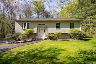 175 Blackwater Rd, Somersworth, NH 03878