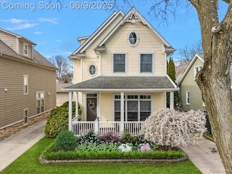 675 Davis Ave, Birmingham, MI 48009