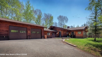 529 Quaking Aspen Dr, Driggs, ID 83422