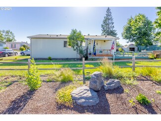 210 Evergreen Dr, Aumsville, OR 97325