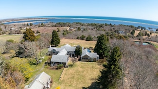 6 Wakeman Rd, Chilmark, MA 02535