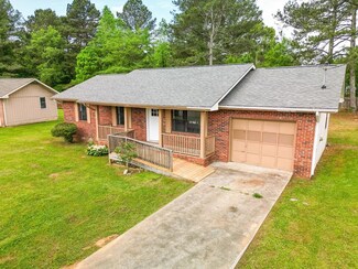 58 Fitzpatrick Dr, La Fayette, GA 30728