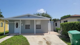 935 W 5th St, Riviera Beach, FL 33404