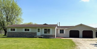 7161 W Sterling Rd, Sterling, MI 48659