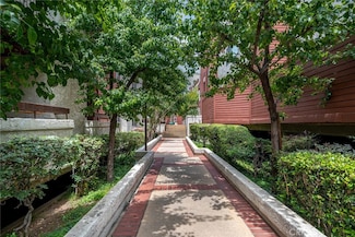 230 Bethany Rd Unit 127, Burbank, CA 91504