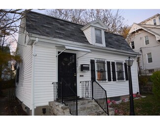 17 School St, Dorchester Center, MA 02124