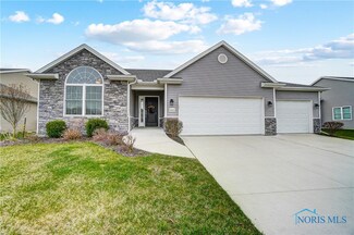 943 Plum Grove Ln, Toledo, OH 43615