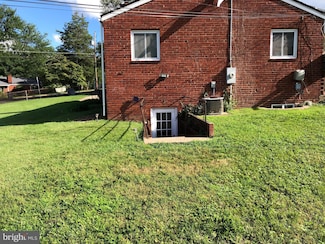 6061 Munson Hill Rd Unit BASEMENT, Falls Church, VA 22044