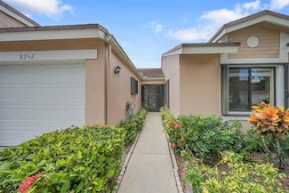 8252 Springlake Dr, Boca Raton, FL 33496