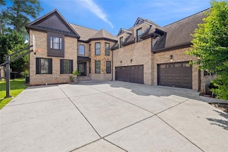 585 Settles Brook Ct, Suwanee, GA 30024