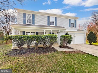 1624 Hiddenbrook Dr, Herndon, VA 20170