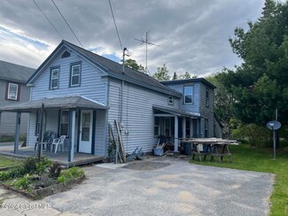 7 Willow St, Hudson Falls, NY 12839