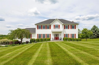28 Dolly Ln, Lagrangeville, NY 12540