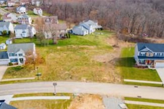 213 Lochinver Dr, Coraopolis, PA 15108