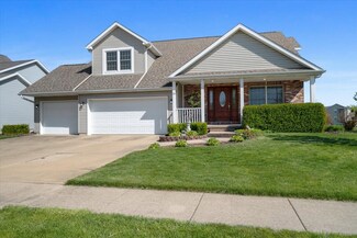 24 Rosewood Ct, Bloomington, IL 61704