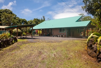 15-2045 8th Ave, Keaau, HI 96749