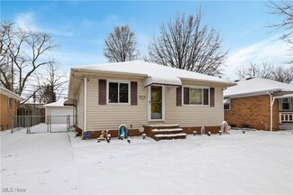 5572 E 141st St, Maple Heights, OH 44137