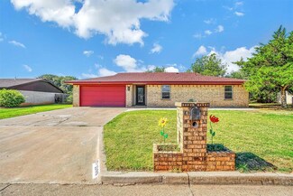1108 Trail Dr S, Altus, OK 73521