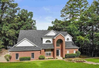 1621 E Lake Dr, Gladewater, TX 75647