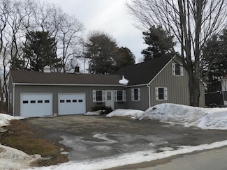 40 Joyce Ave, Morrisonville, NY 12962