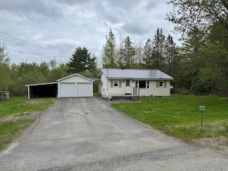 52 Levensellar Rd, Eddington, ME 04428