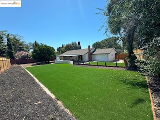 5233 La Corte Bonita, Concord, CA 94521