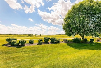 1165 Gallery Ln, Chaska, MN 55318