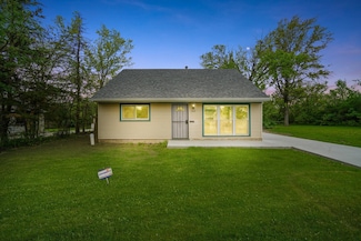 202 Allegheny St, Park Forest, IL 60466