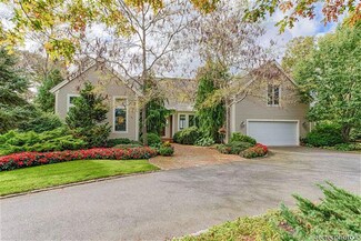 4 Teal Cir, Mashpee, MA 02649