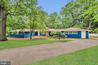 62 Reids Hill Rd, Morganville, NJ 07751
