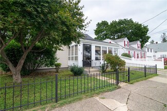 208 Saratoga Ave, Pawtucket, RI 02861