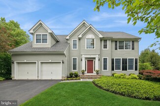 14 Avalon Lakes Ct, Skillman, NJ 08558