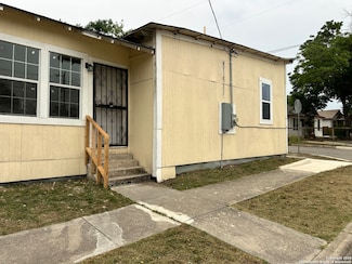 220 N Pinto St Unit 2, San Antonio, TX 78207