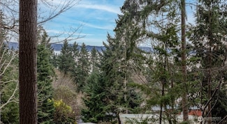 1 Huckleberry Ln, Port Ludlow, WA 98365