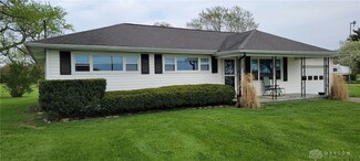 2984 Selma Rd, Springfield, OH 45505