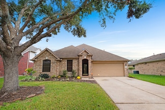 1110 Hunter Green Ln, Fresno, TX 77545